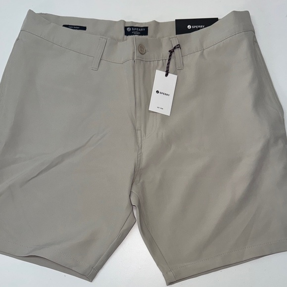 🔥Sperry Men's Classic Beige Flat Front Shorts Sz 38 New - Picture 1 of 5